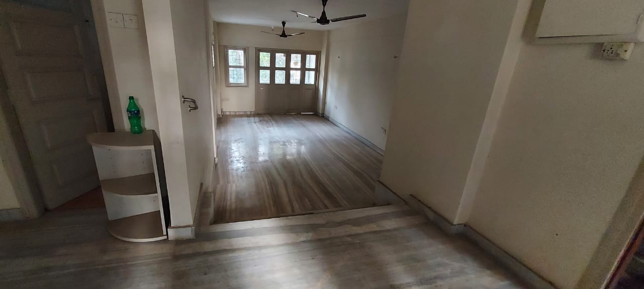 3 BHK Semi Furnished in Kudrat , Khar West